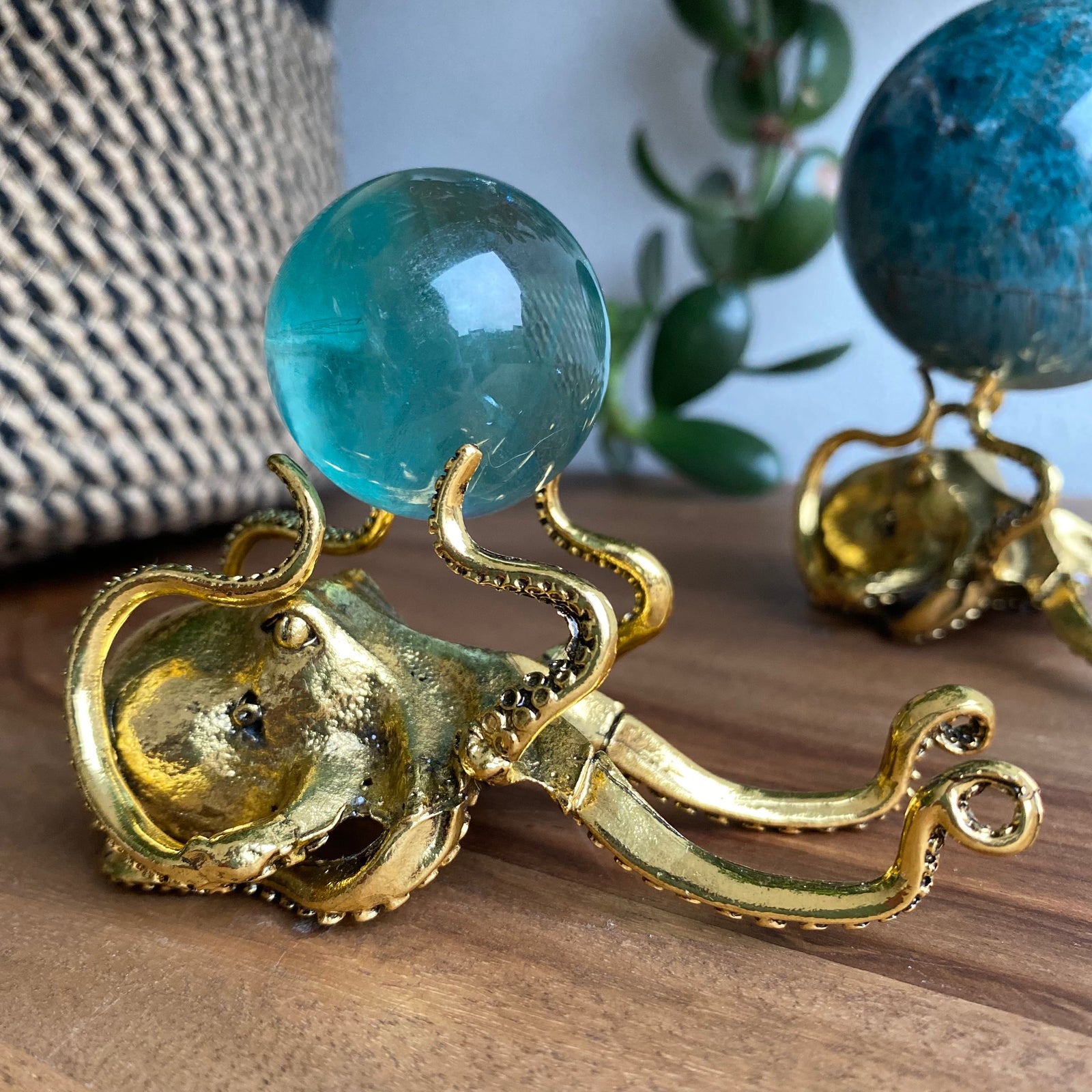 Kugel Ständer Oktopus antik gold